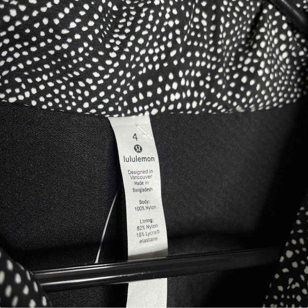 Lululemon athletica here to move jacket nwt - Picture 10 of 10